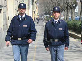 poliziotti